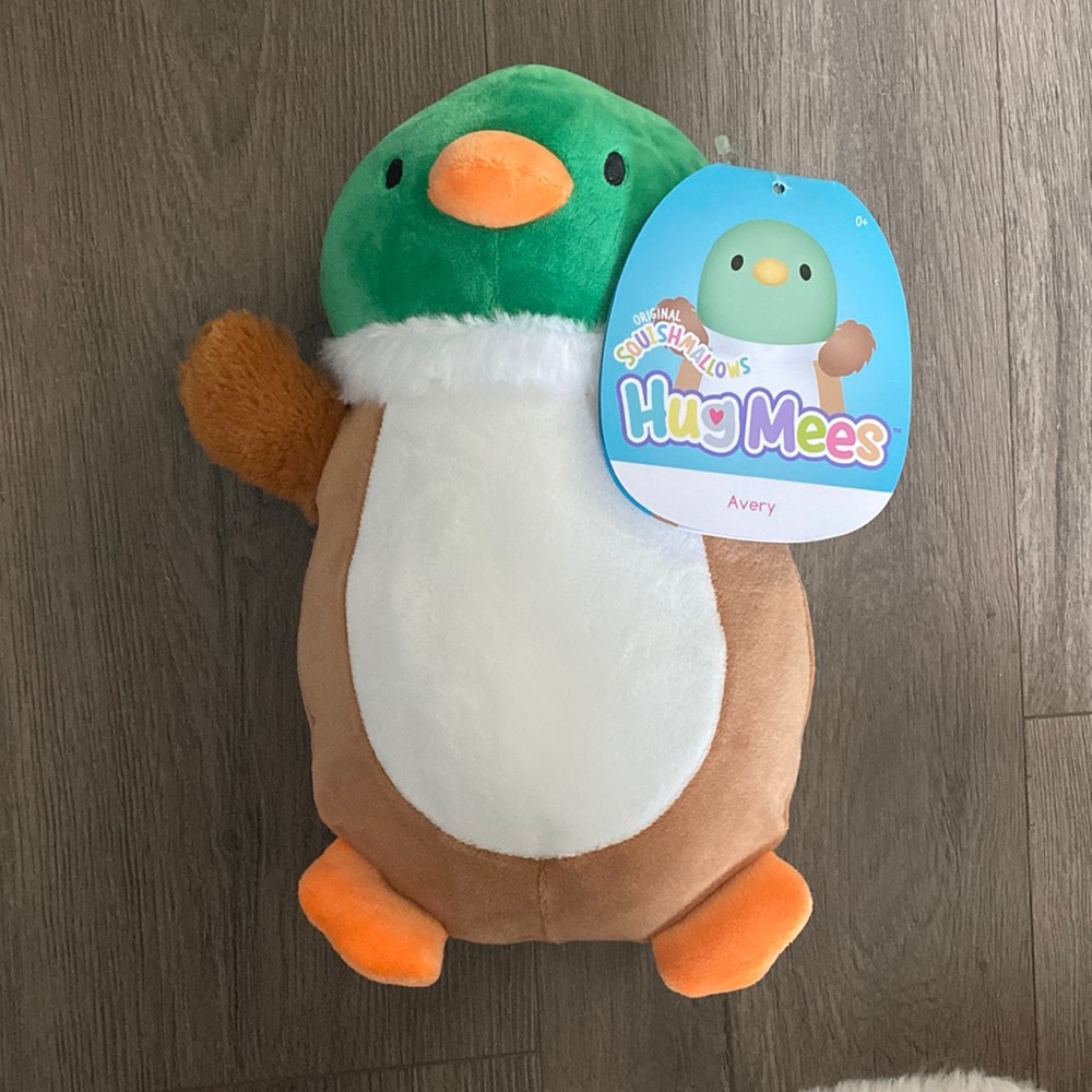 AVERY HUGMEE 🦆